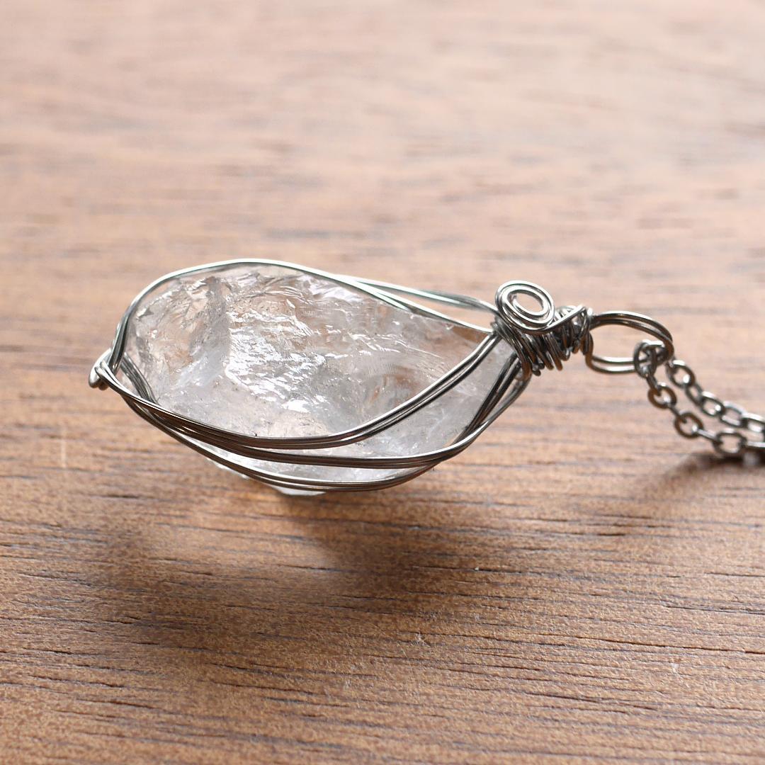 【2月特価】ワイヤー巻き☆宝石質 ロシアンレムリアンシードクリスタ（チェーン付）