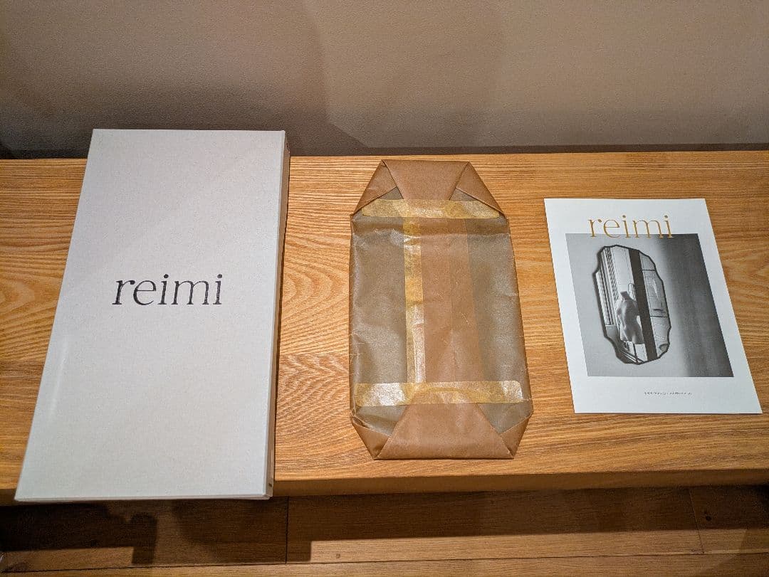 reimi ／ 作家物ミラー 壁掛け紐付き