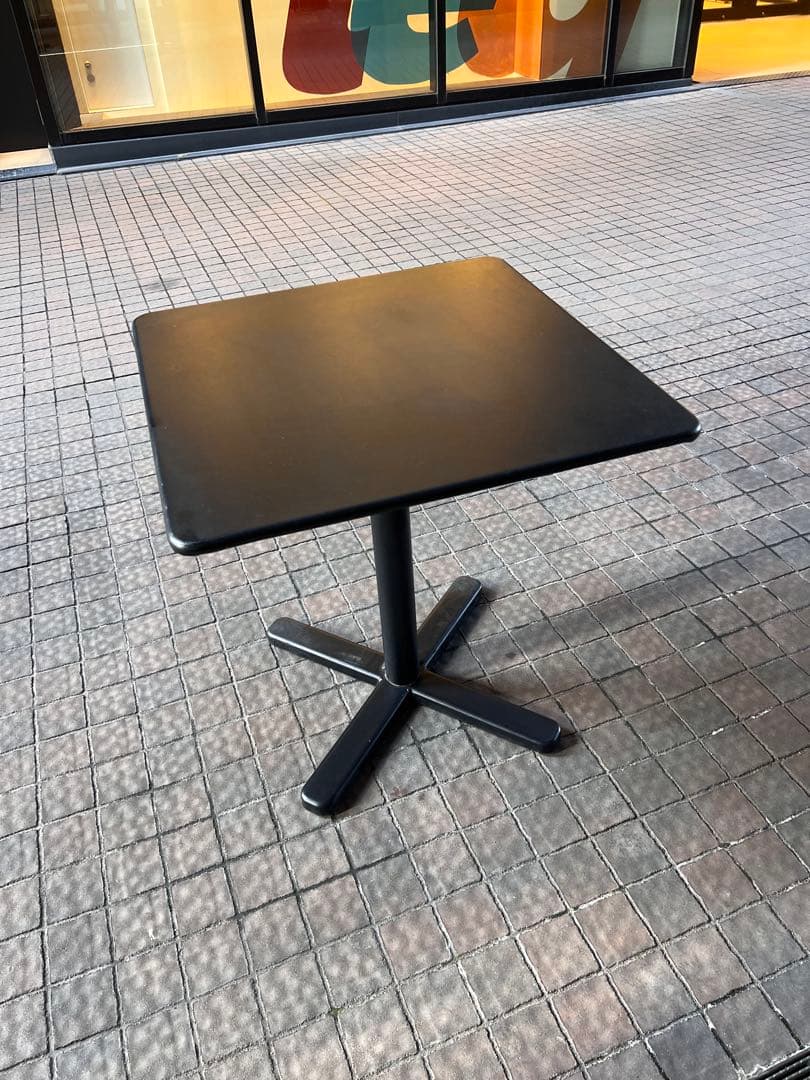 野外使用可能折りたたみ黒正方形テーブル