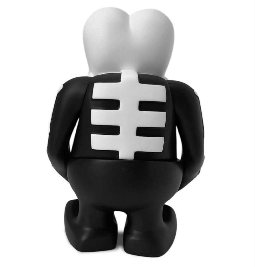 完売品 BOUNTY HUNTER MOONEYES SKULL-KUN