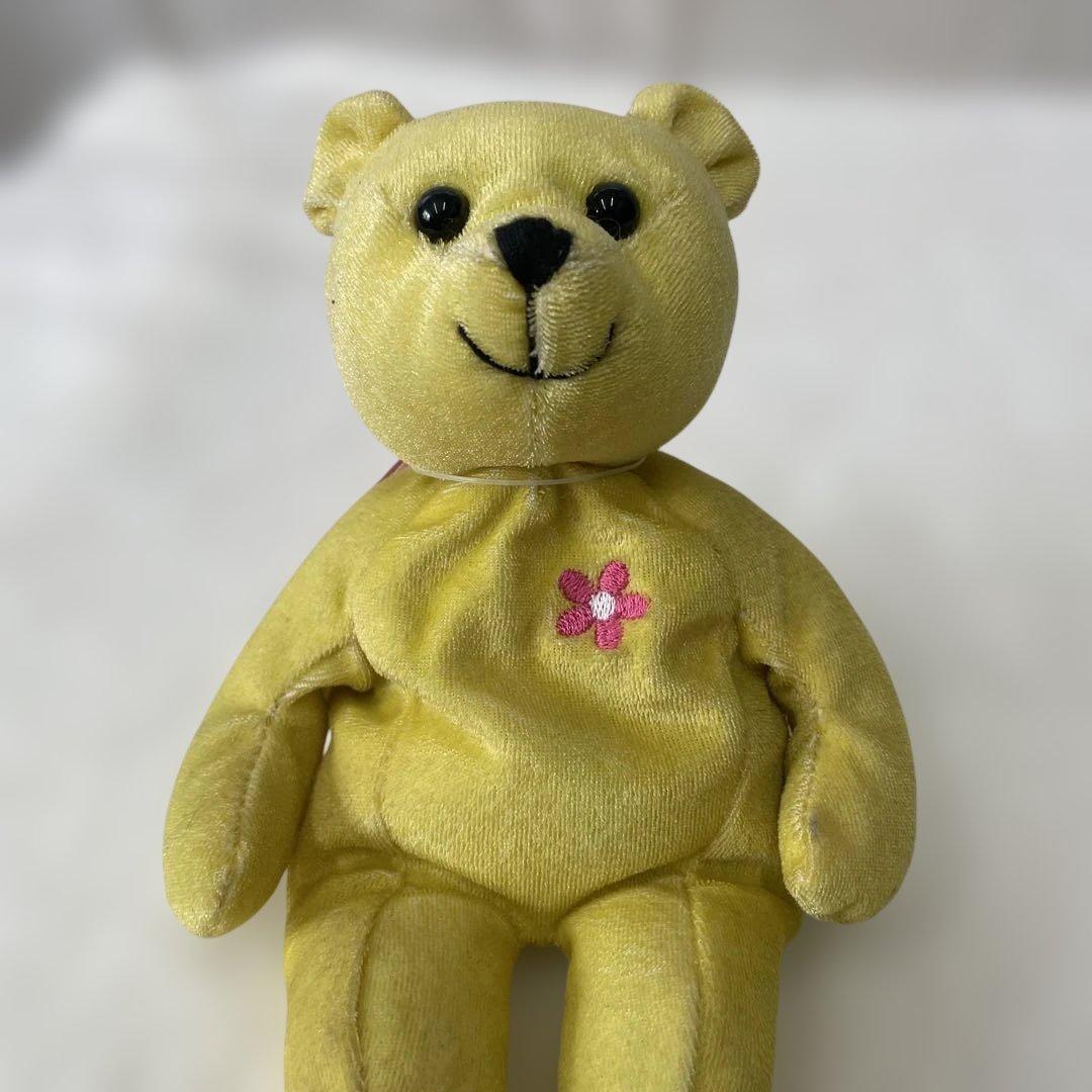 ベージュ クマ型ぬいぐるみ リボン付きと黄色のくま - メルカリ