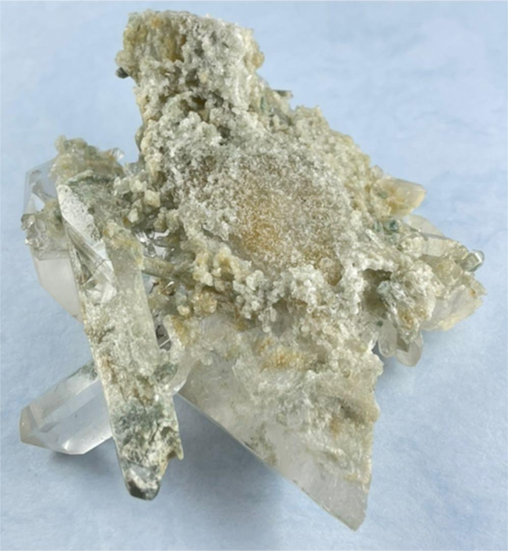 マニハール産ヒマラヤ水晶原石