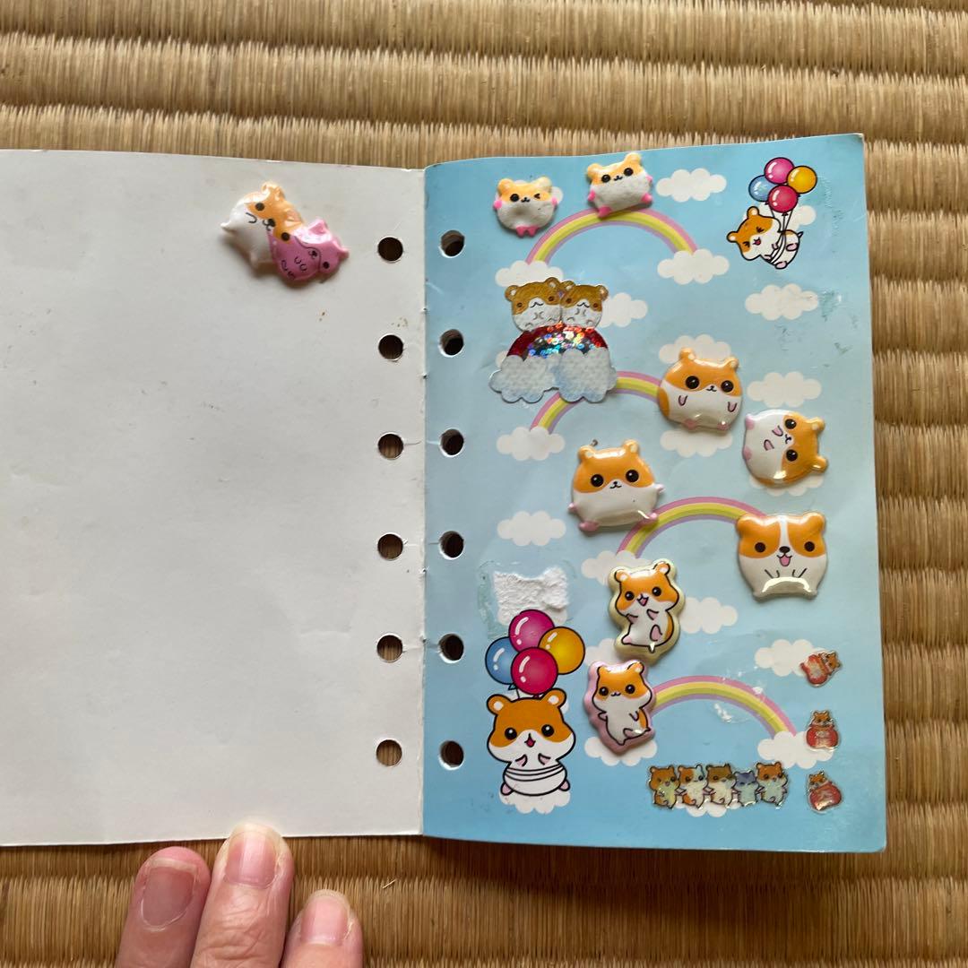 ハムちゃんズ ハムスターシール帳【平成レトロ】 - メルカリ