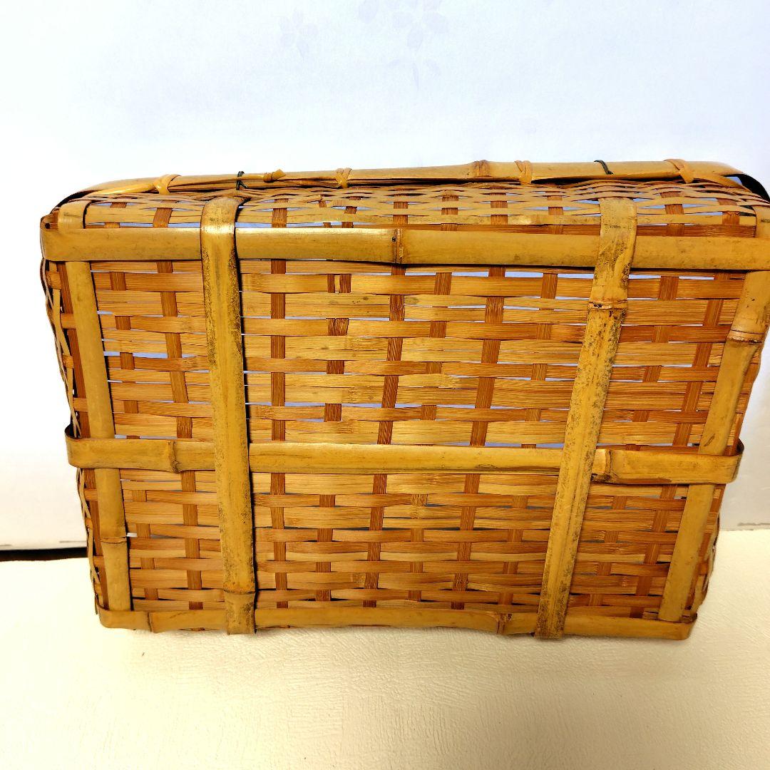 レトロ　竹細工の長方形カゴ