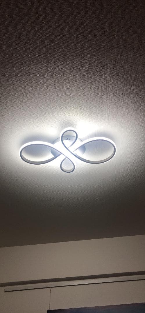 天井照明 モダン シンプルでナチュラルな光が安らぎを演出