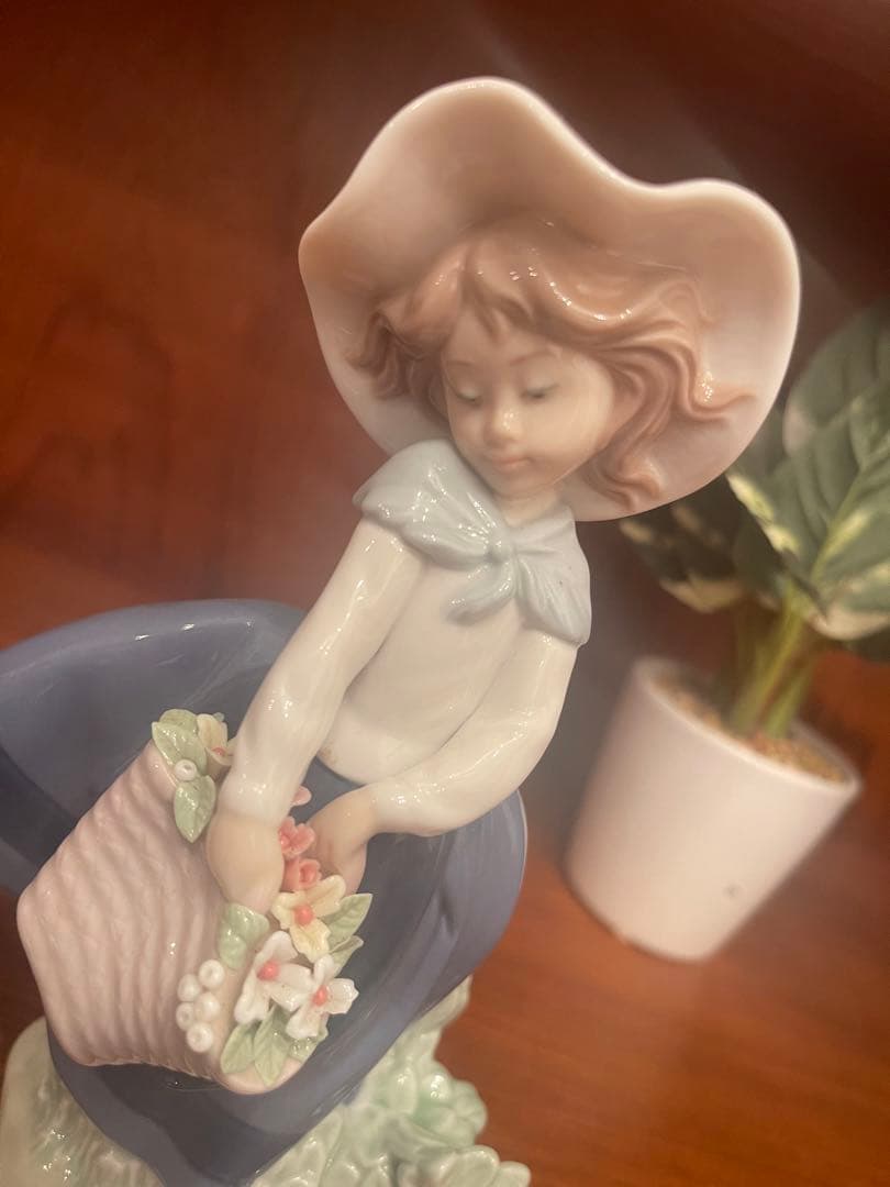 LLADRO 綺麗な花ばかり