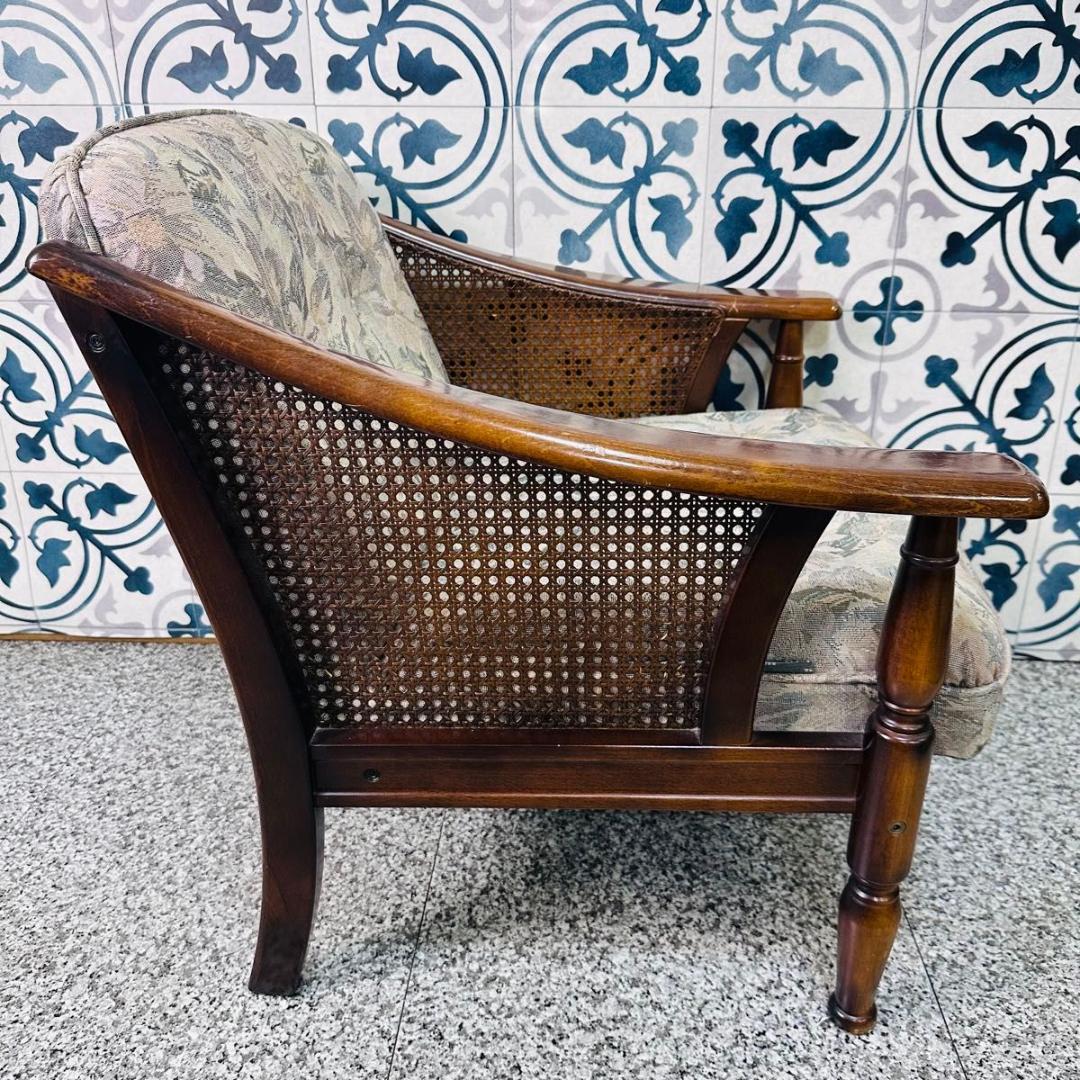 ②　カリモク シングルソファ 椅子 花柄 木製 家具