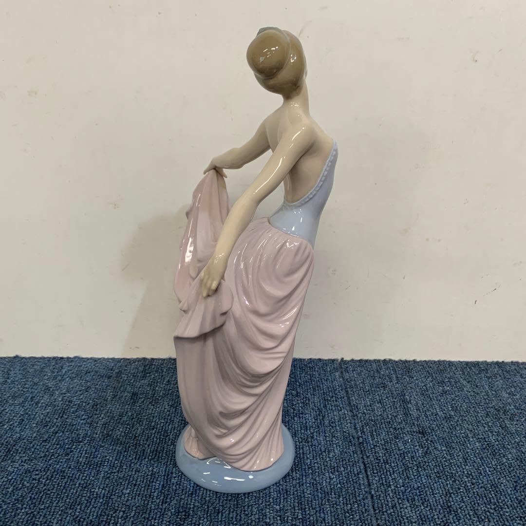 LLADRO リヤドロ フィギュリン 踊る少女 - メルカリ