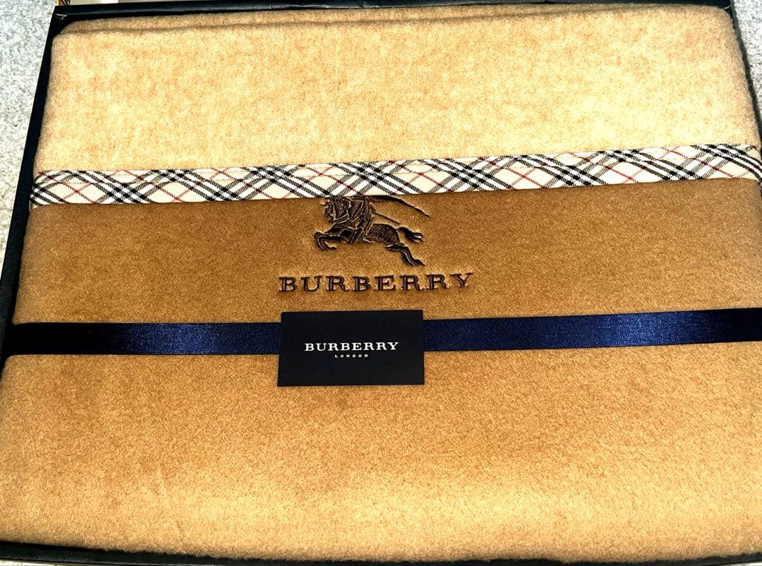 新品 BURBERRYバーバリー 毛布、ブランケット 未使用 ウール100