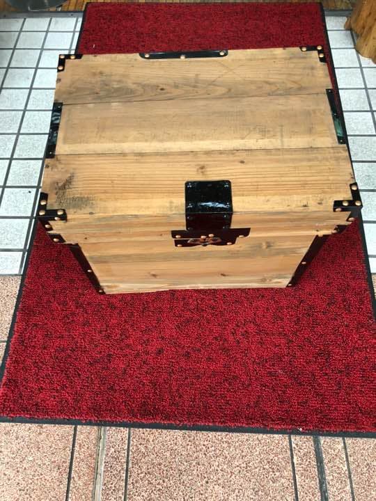 茶箱 を宝箱風に 縦42 横52 奥37 中 蓋 トタン張り