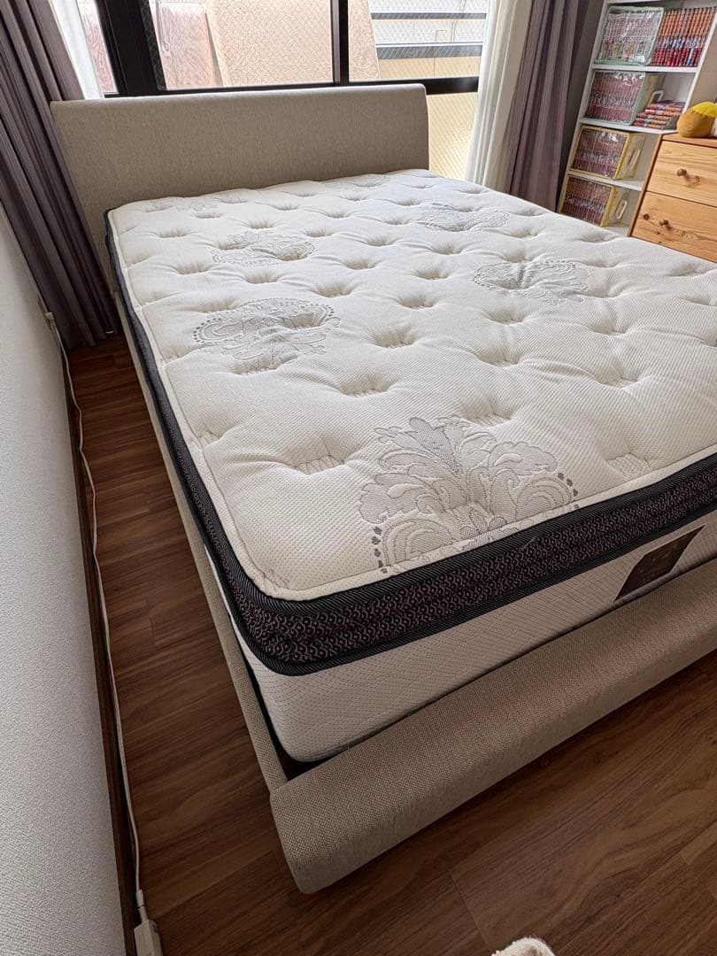 引き取り限定！ sealyセミダブルマットレス➕ニトリベッドフレーム