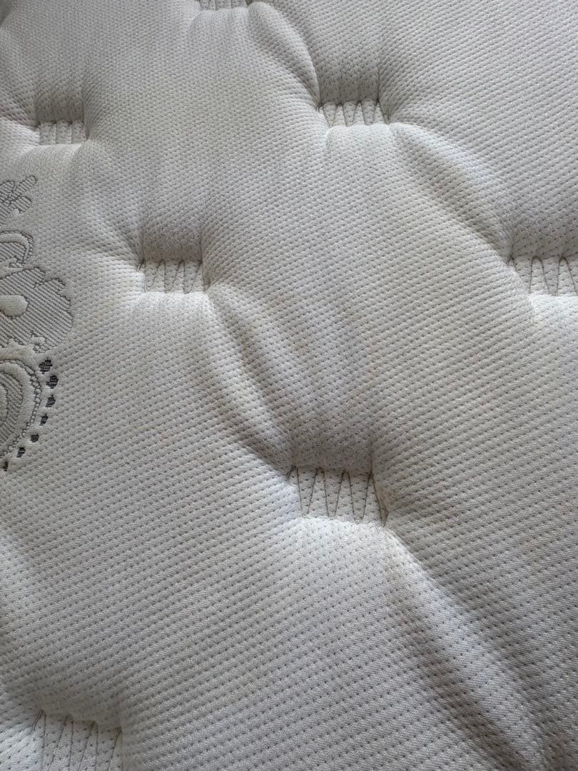 引き取り限定！ sealyセミダブルマットレス➕ニトリベッドフレーム