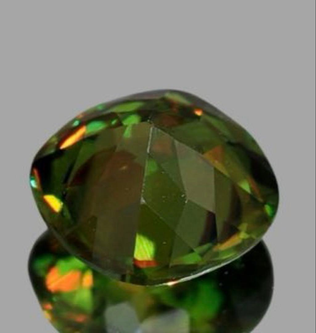 高品質　スフェーン 0.49ct