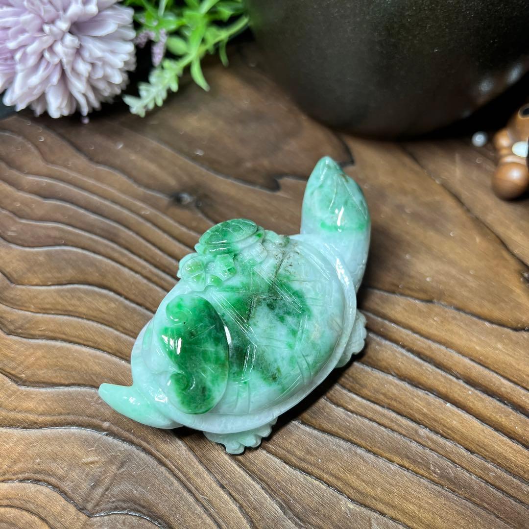 本翡翠　大きい縁起が良い亀親子置き物