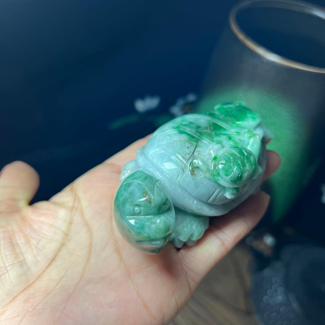 本翡翠　大きい縁起が良い亀親子置き物