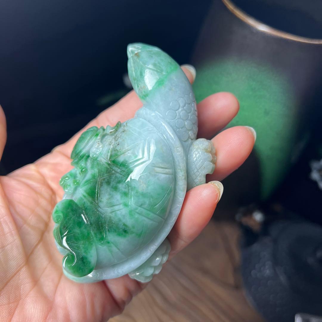 本翡翠　大きい縁起が良い亀親子置き物