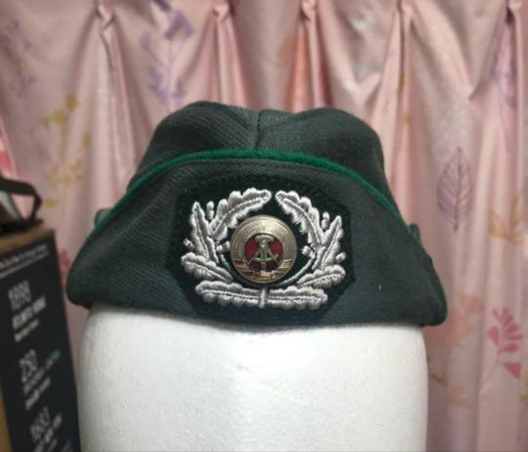 実物　東ドイツ軍制帽２個セット