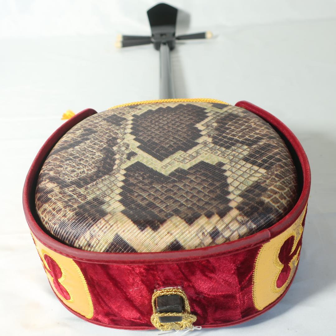 沖縄三線 ハードケース付 爪 予備弦 付属 和楽器