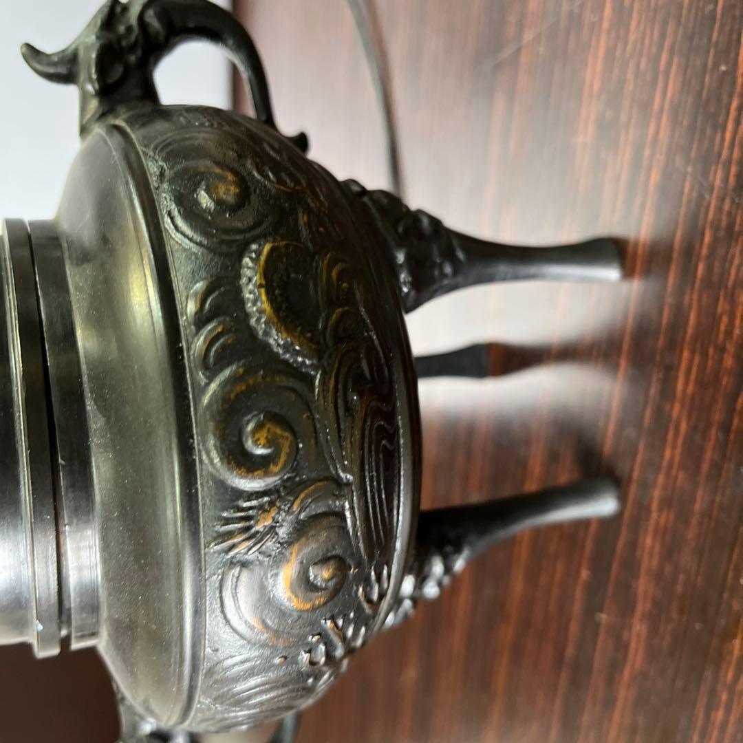 龍のモチーフの高岡銅き香炉