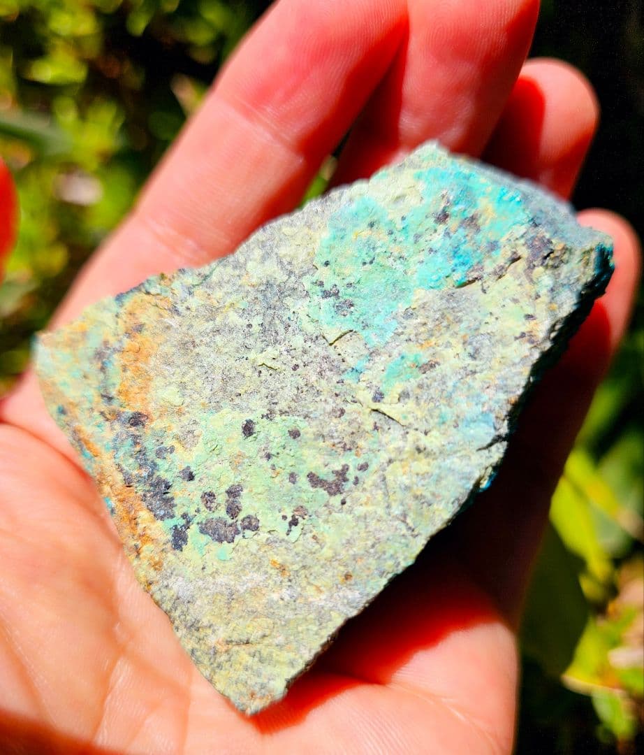 約100g以上あり‼️金運を呼ぶ‼️アメリカ産 クリソコラ 原石