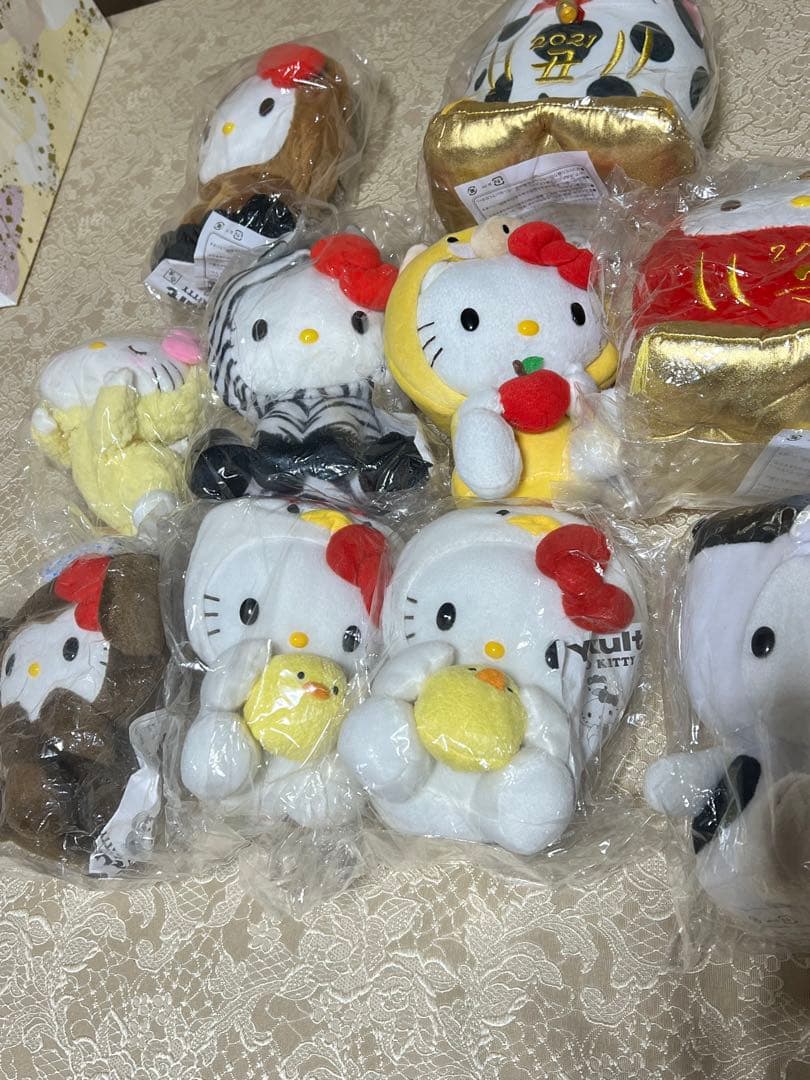 ✨️美品✨️ サンリオ キティ ヤクルト 干支 限定 だるま ぬいぐるみ