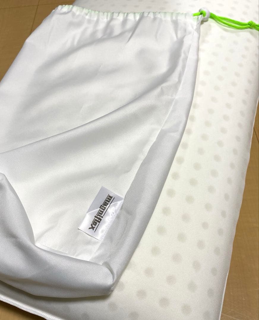 マニフレックス　ピローグランデ　保証書付き