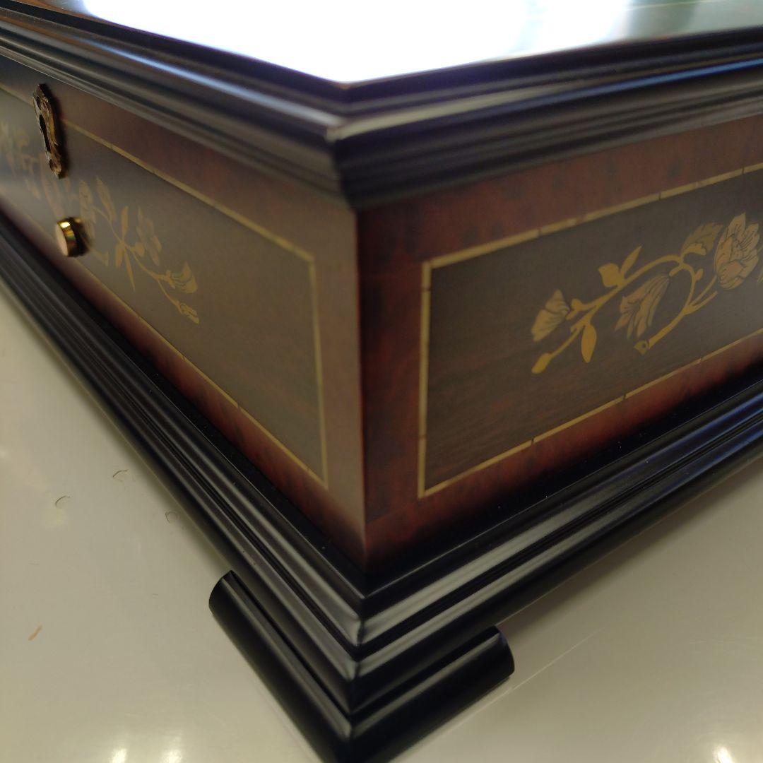 REUGE MUSIC 花のデザインのオルゴール