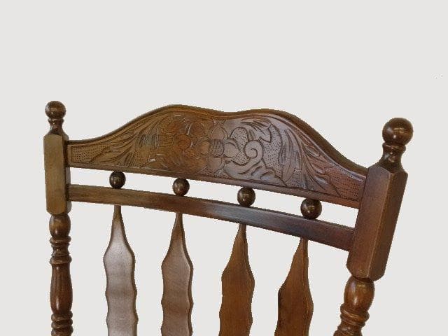 木製　ロッキングチェアー　彫刻入　再塗装済　ＵＳＥＤ