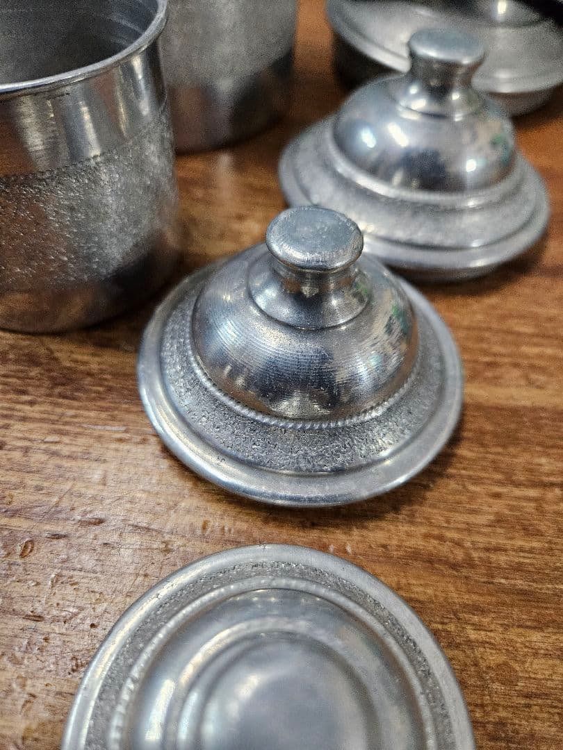 フランスアンティーク 古いアルミのキャニスター 5点セット 蓋付き ポット
