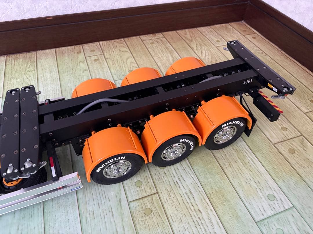 タミヤ1/14RC トレーラー用 40フィートコンテナ 3軸セミトレーラー　荷台