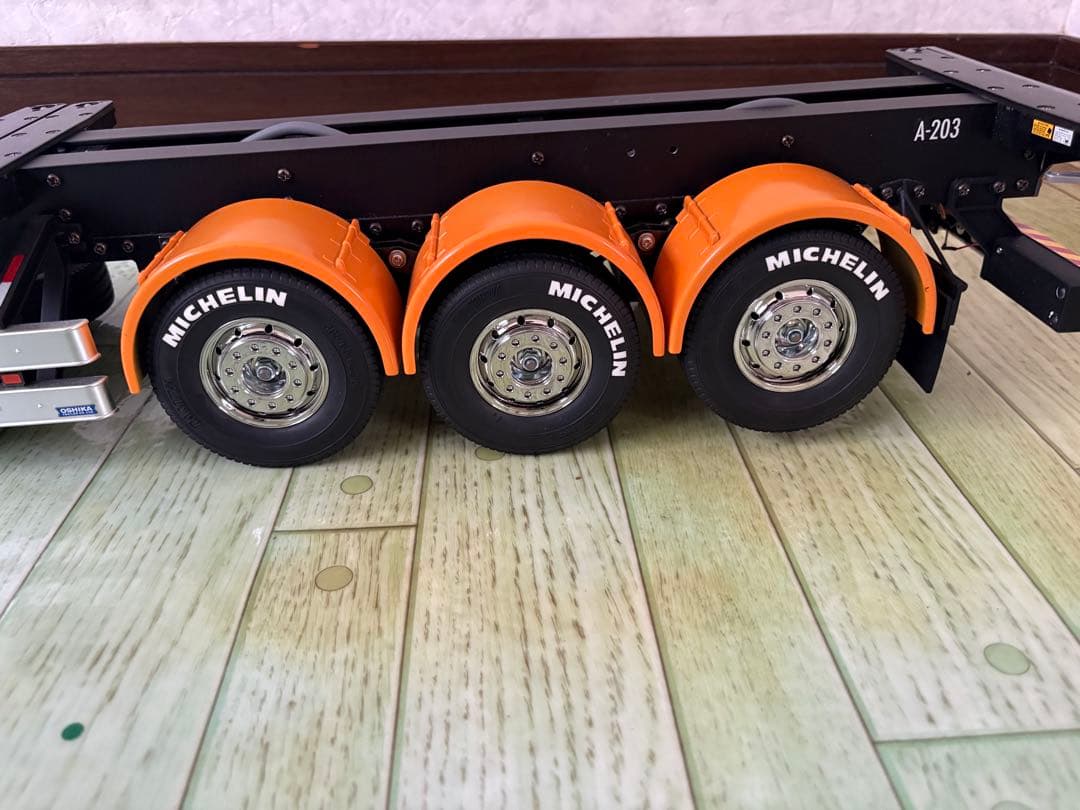 タミヤ1/14RC トレーラー用 40フィートコンテナ 3軸セミトレーラー　荷台