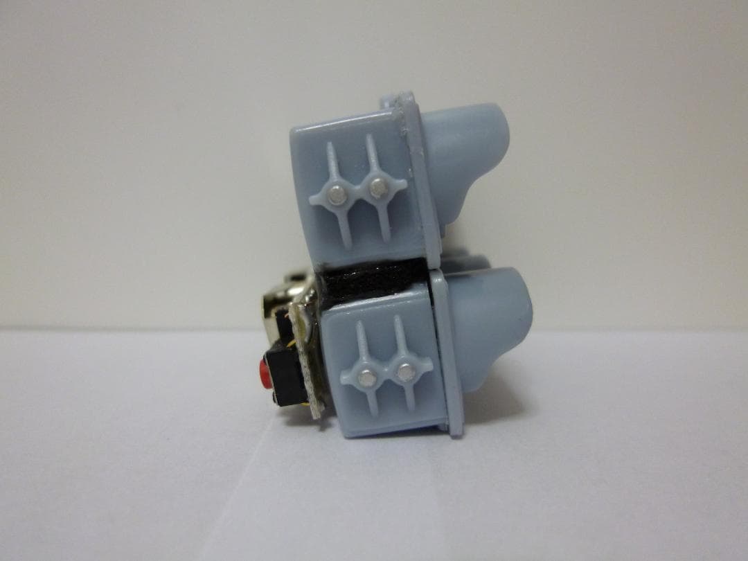 KR6様専用】本物志向改造 信号機ガチャ（青色矢印3灯 標準色） - メルカリ