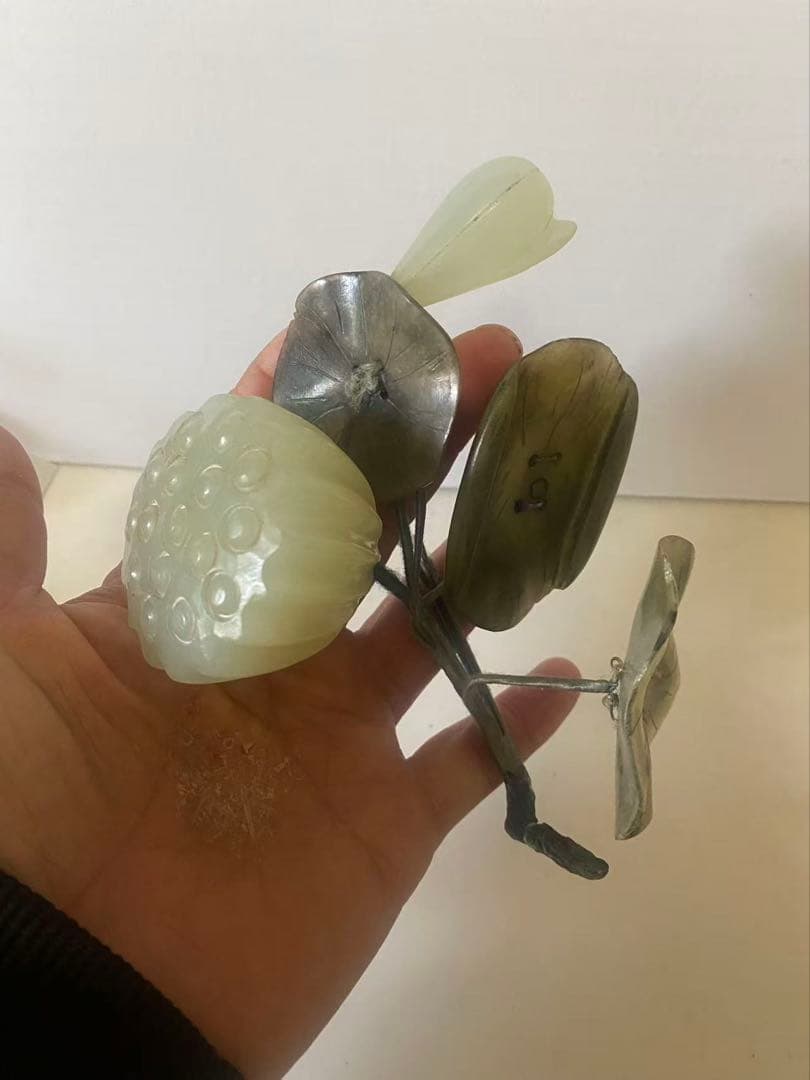 中国美術 天然石和田玉彫刻 装飾彫刻 蓮の果実 置物 時代物