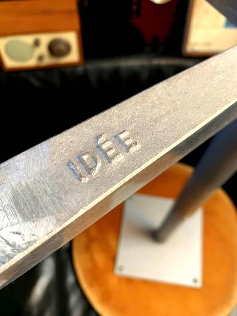 IDEE カフェテーブル