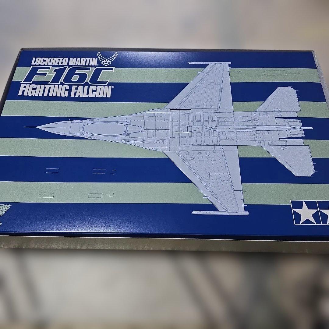 タミヤ F-16CJ Block 50 Fighting Falcon