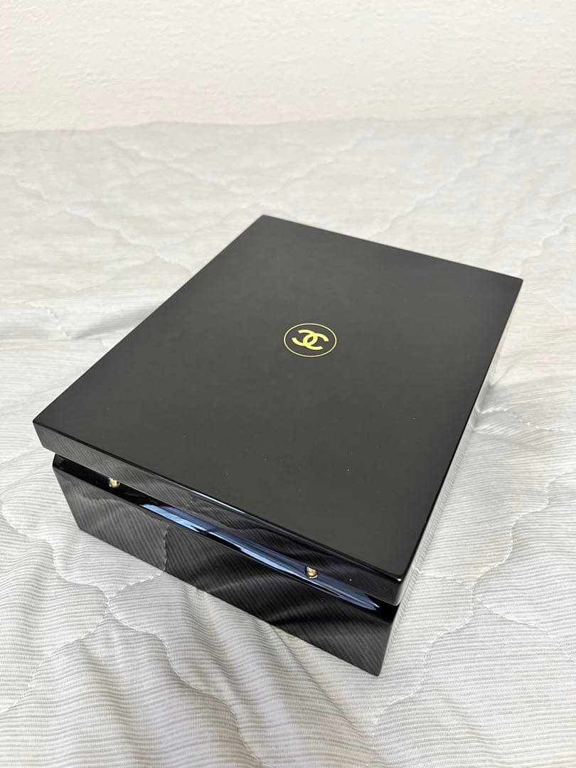 美容液 CHANEL SUBLIMAGE L'Extrait de Nuit