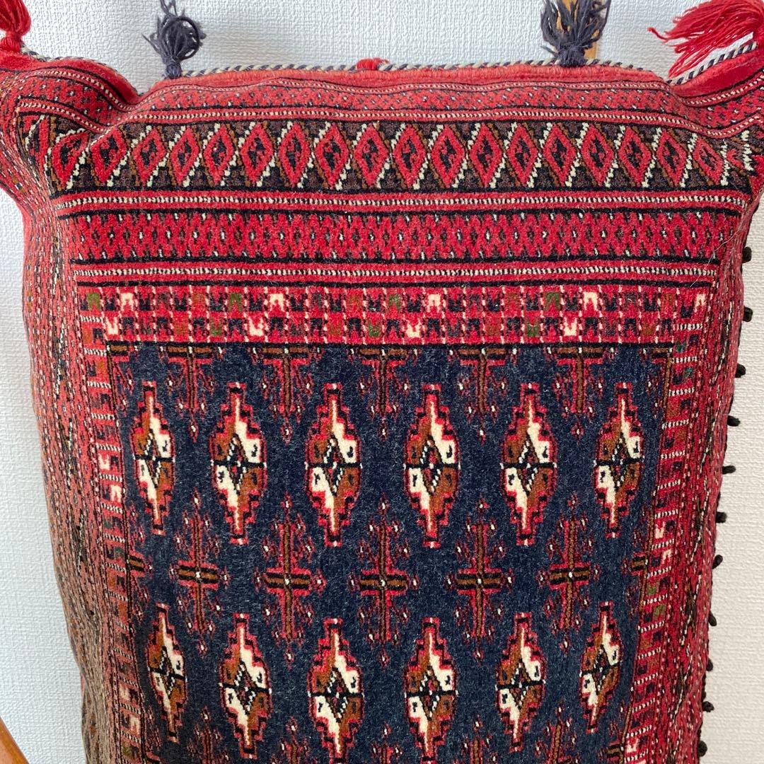 ペルシャ絨毯　トルクメン産大きいクッションカバー（大）