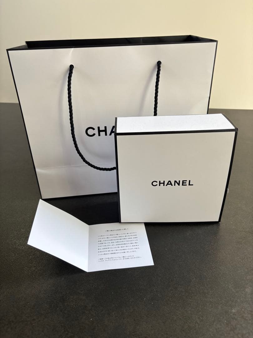 値下げ【新品】CHANEL マスクN1 ドゥシャネル　コスメ　ギフト