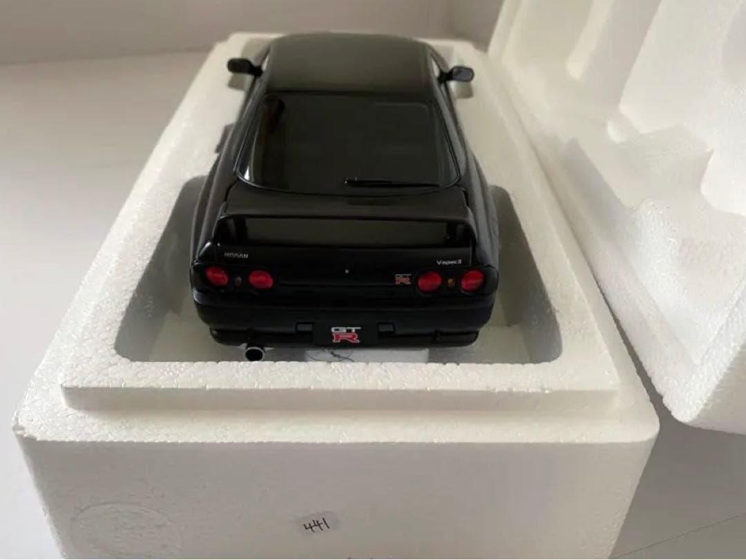 オートアート 1/18 GT-R R32 VスペックII マットブラック