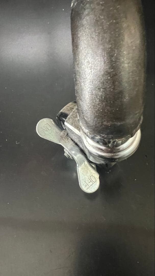 ガス管で製作キャスター付きハンガーラック