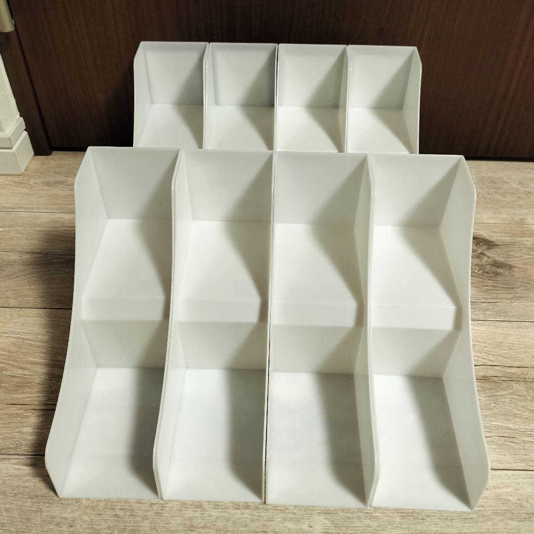 セリア 2段式に収納できるコミックスタンド サナダ精工 8個 - メルカリ