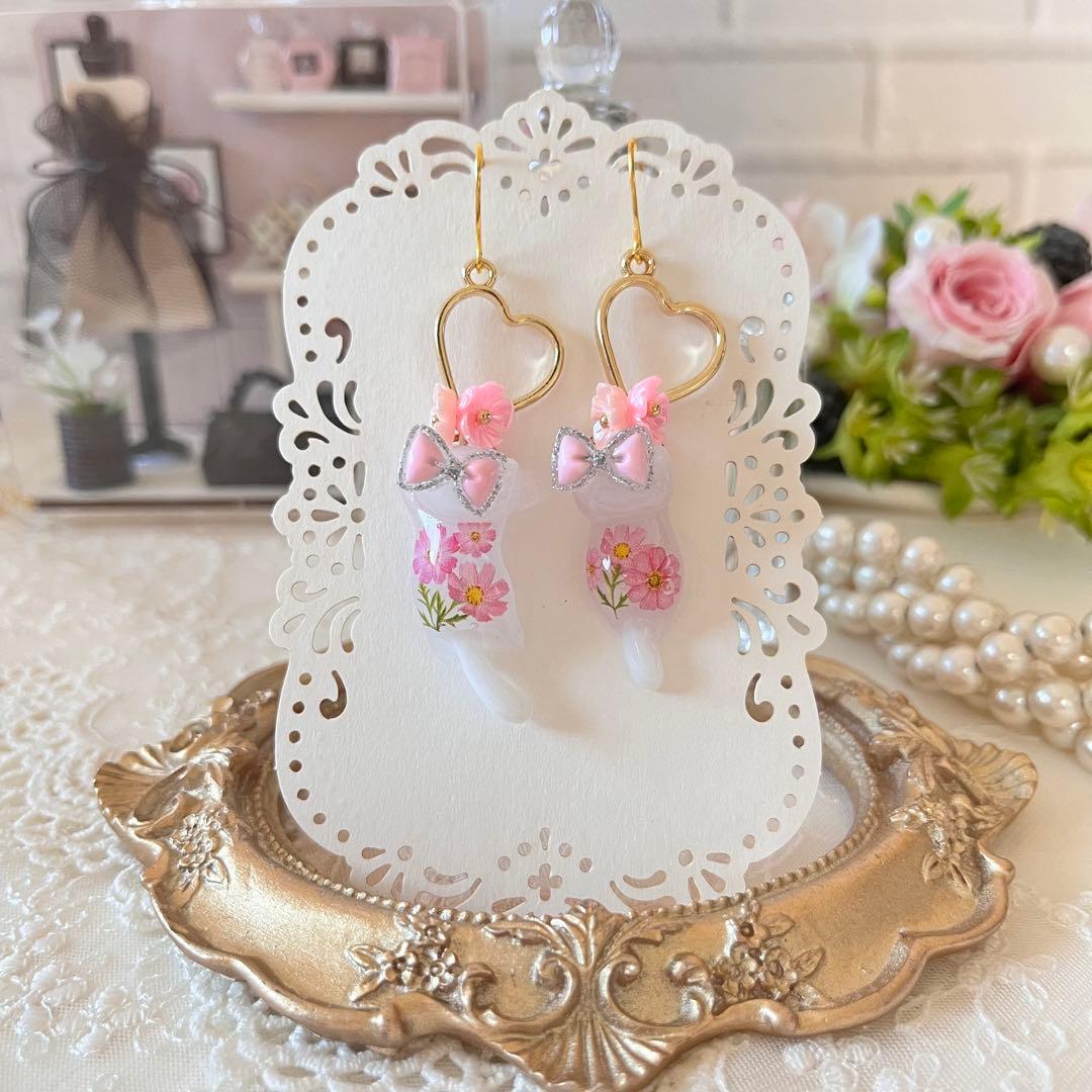 ฅ❤️ ねこ　猫　レジン　花　秋桜　ピアス　ハート　イヤリング　ハンドメイド