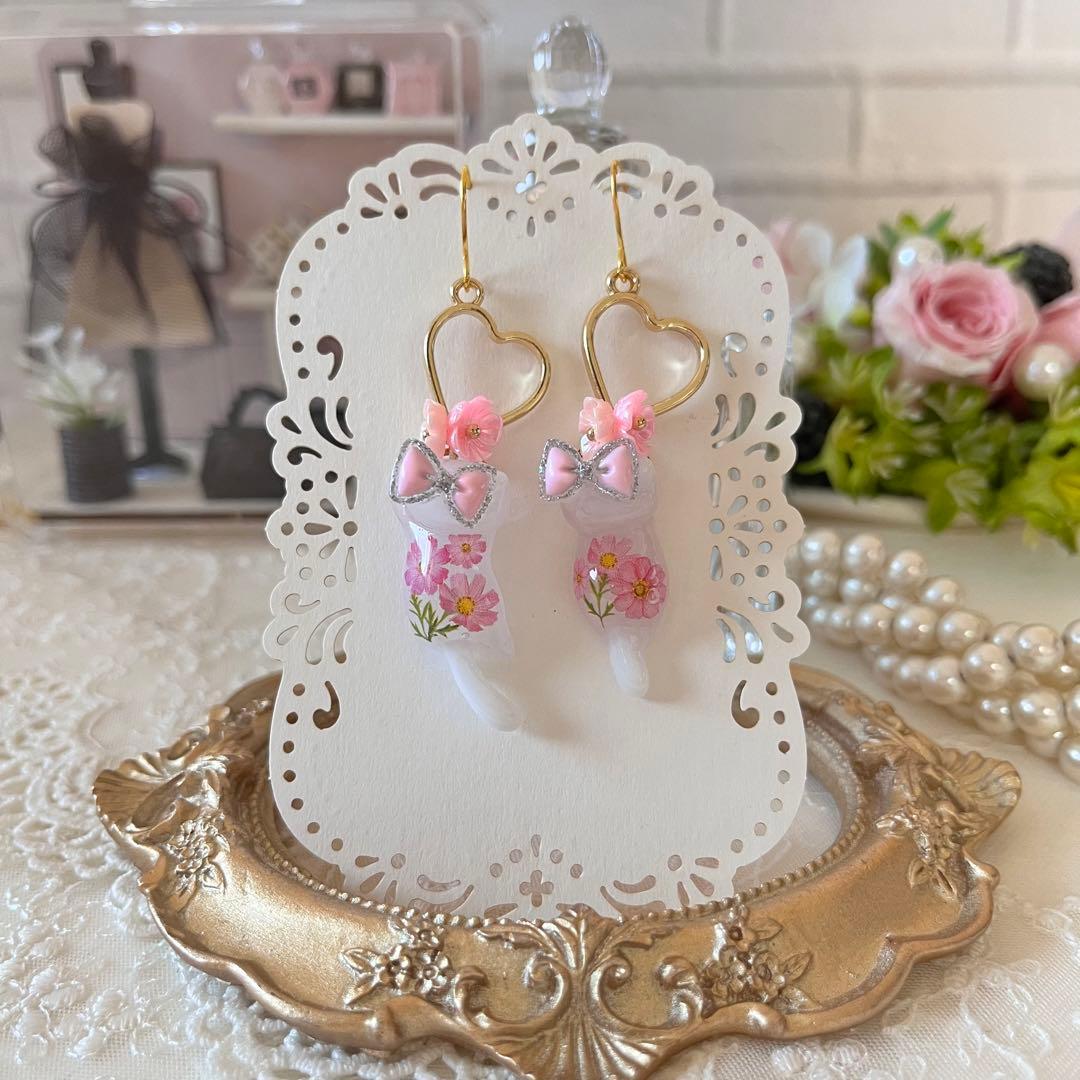 ฅ❤️ ねこ　猫　レジン　花　秋桜　ピアス　ハート　イヤリング　ハンドメイド