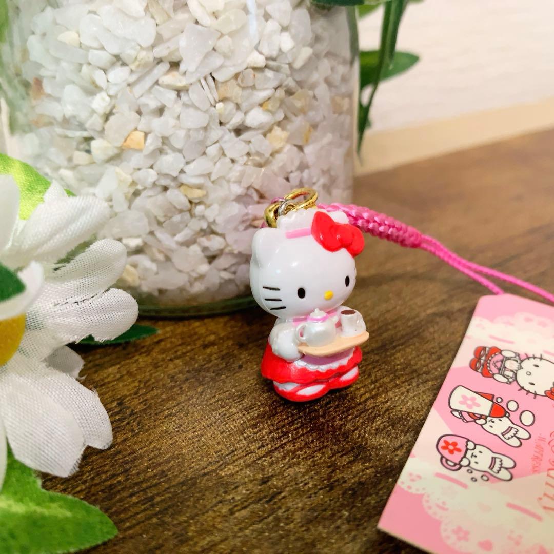 激レア　ご当地キティ レストラン限定 ウェイトレスバージョン 根付け