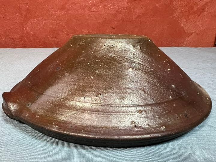 備前焼　安藤騎虎　造　片口深皿　陶印あり