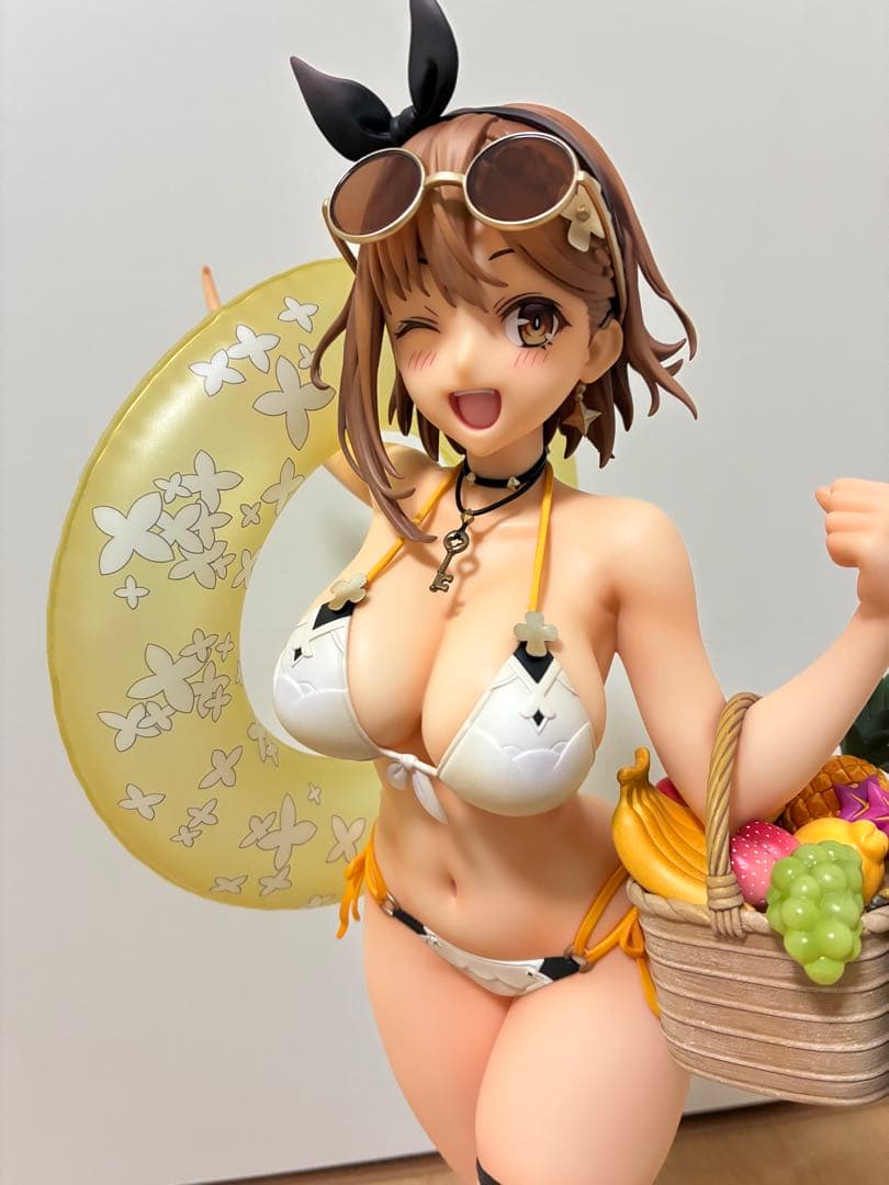 ライザのアトリエ2 ライザリン・シュタウト 水着Ver. 1/4 デザイン