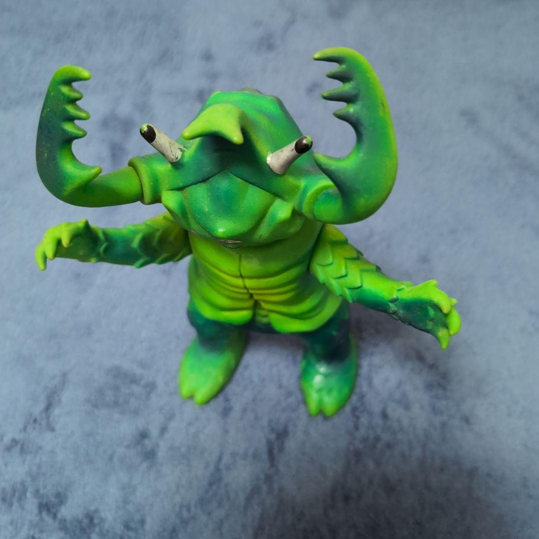 フィギュア　カネゴン