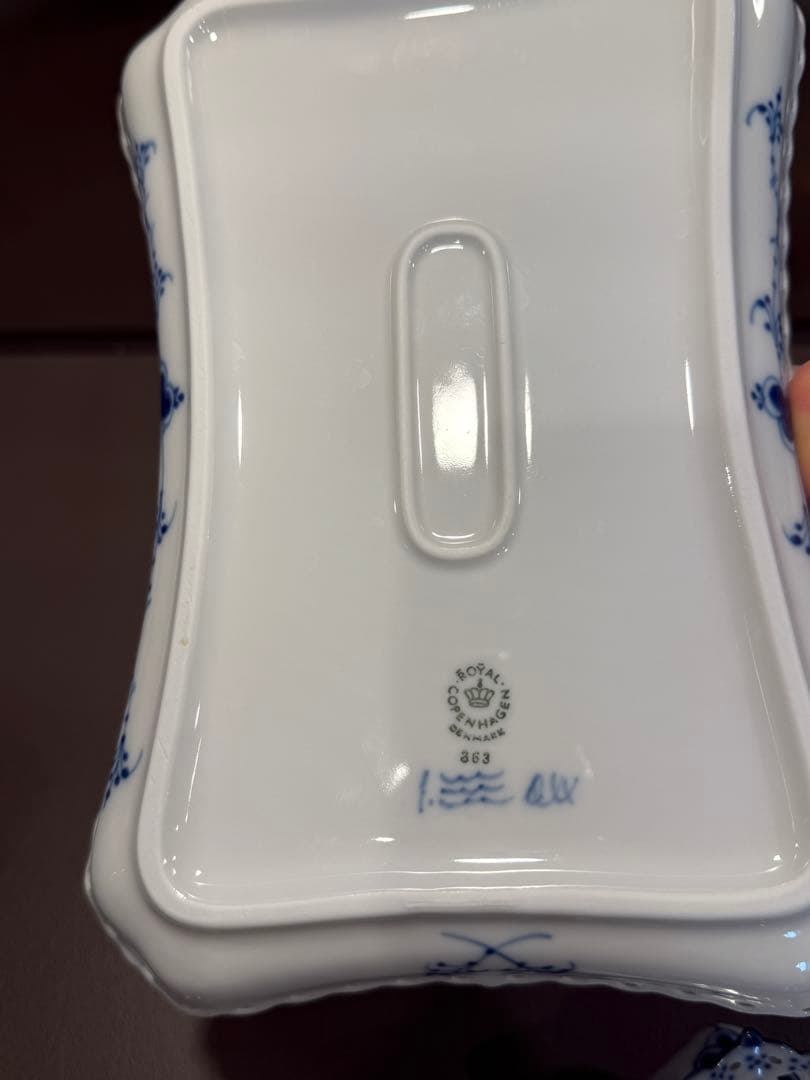 ブルーフルーテッド　フルレース　ティータイムセット