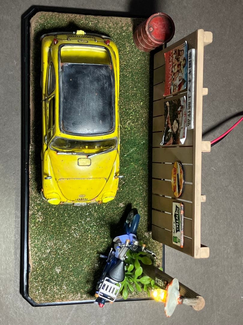 1/32 自作ジオラマ完成品 スバル360&カブ 昭和レトロな風景 LED照明