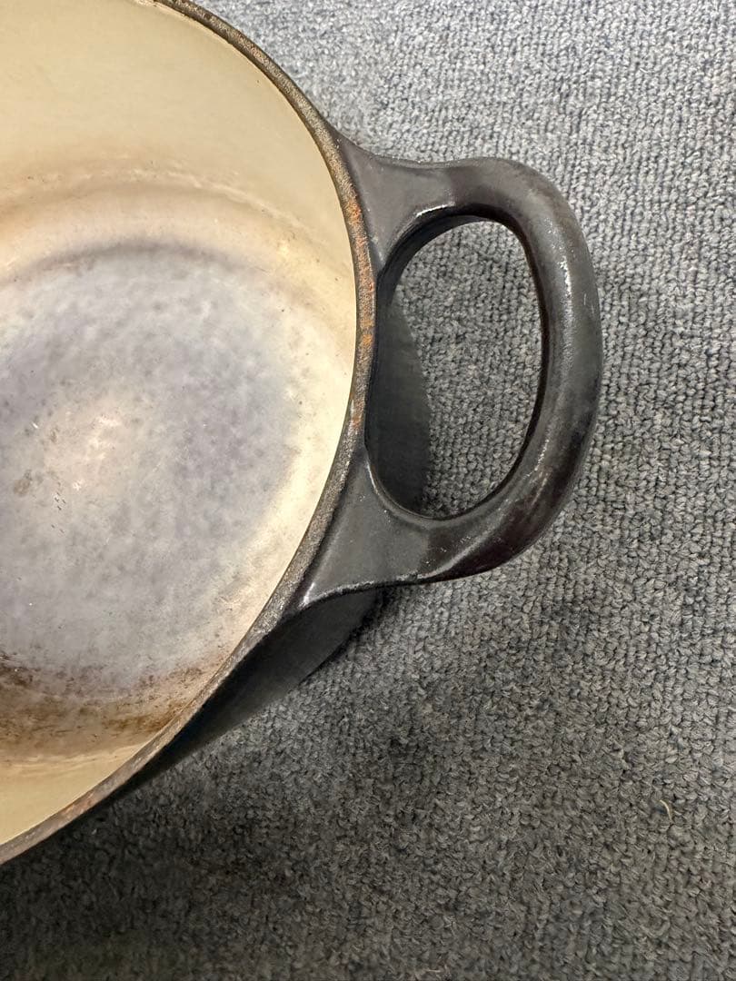 LE CREUSET 両手鍋 黒　25サイズ　おまけ付き